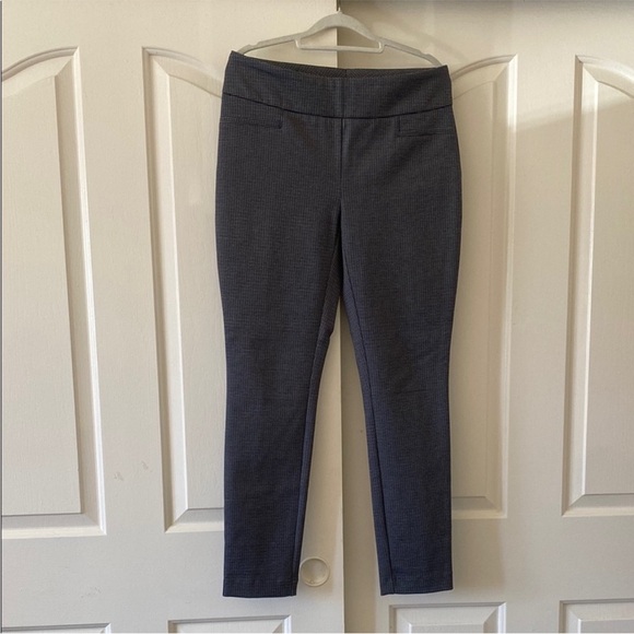 Dalia Pants - DALIA Women’s Gray Slim Fit Pants. Size M
